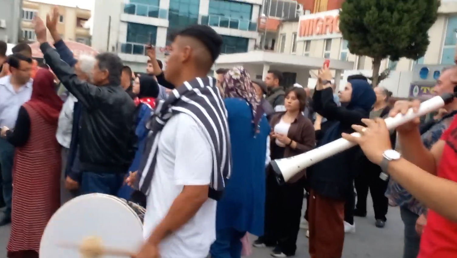 Kına Gecenize Duygusal Dokunuşlar ve Yüksek Tempo